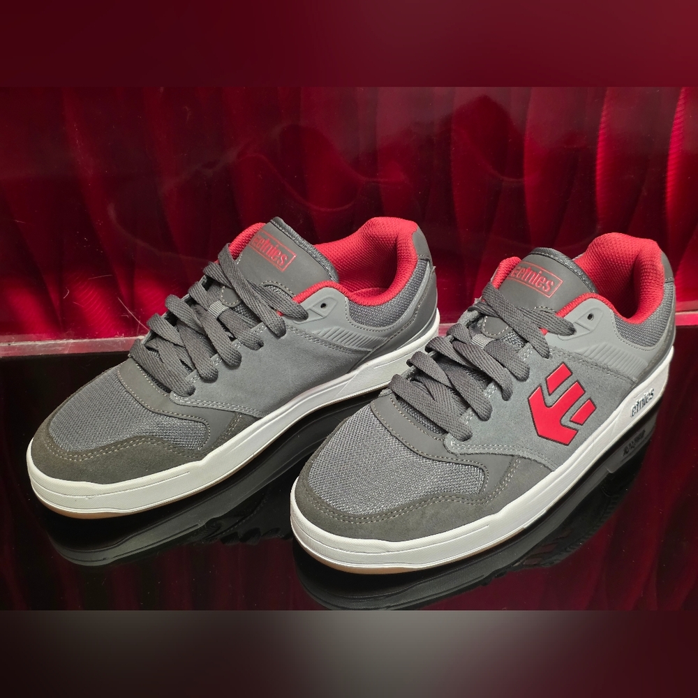Etnies Sneakers – Men’s 8.5 Women's 10 New no Box